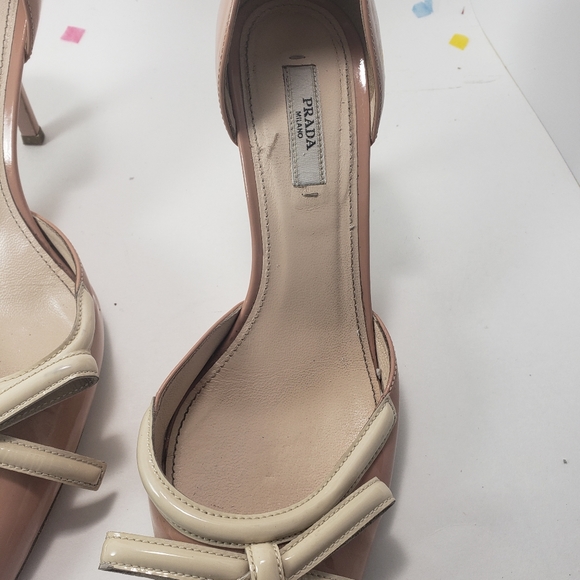 Pink Prada Heels With a Cream Colored Bow on The Toe - Picture 3 of 7